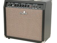 Chord CG-30 Vinyl Guitar Amplifier with 10'' Speaker Equaliser & Footswitch Input 173.046UK