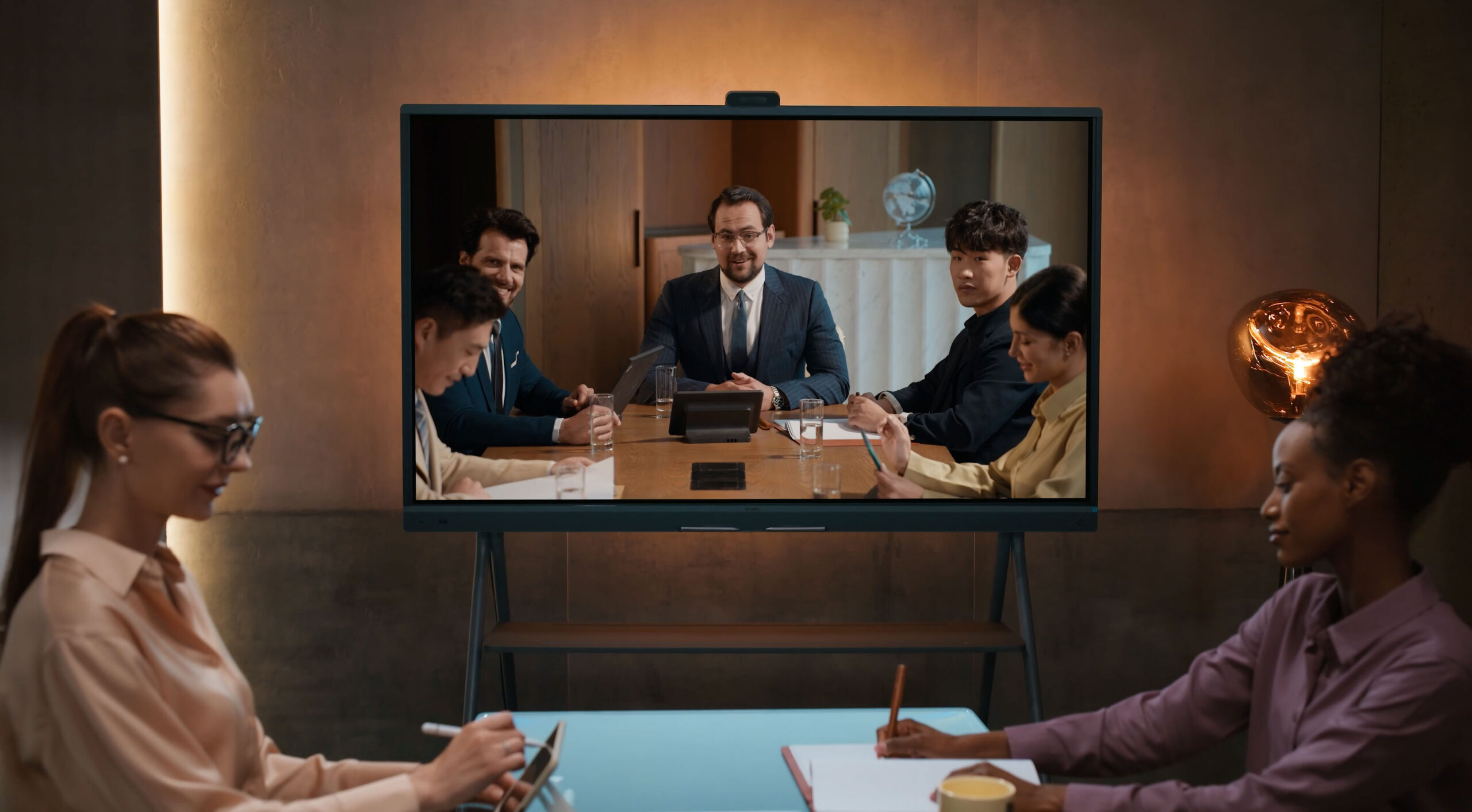 Yealink MeetingBoard Pro 86" 4K Interactive Display with AI Triple-Eye Camera 50MP & AI Enhanced Audio MB86Pro-A02 - Image 10